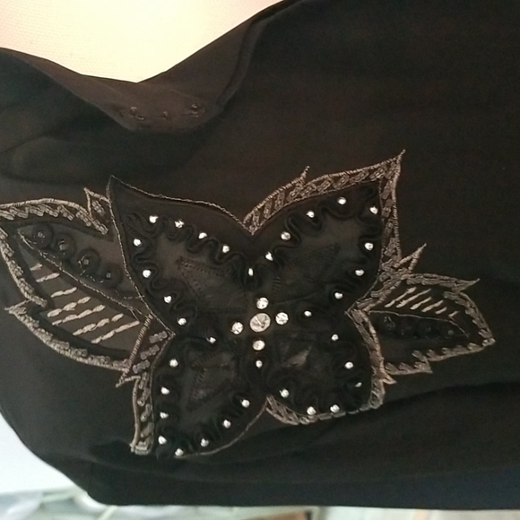 Top - Picture 2 of 4